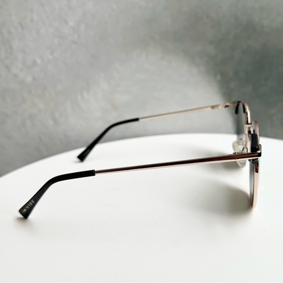 🌸DIFF EYEWEAR🌸 Logan Round Sunglasses - Picture 6 of 14